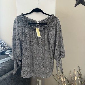 Michael Kors blouse. (Large)